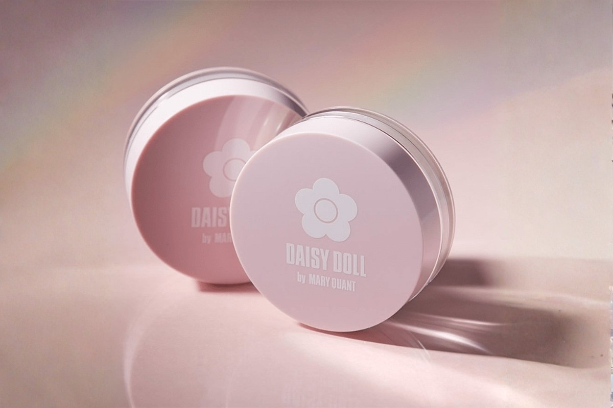 Phấn Phủ Kiềm Dầu Daisy Doll Nhật Bản Dạng Bột Tơi Chống Thấm Nước Kiểm Soát Dầu 5g SPF 25 PA+++